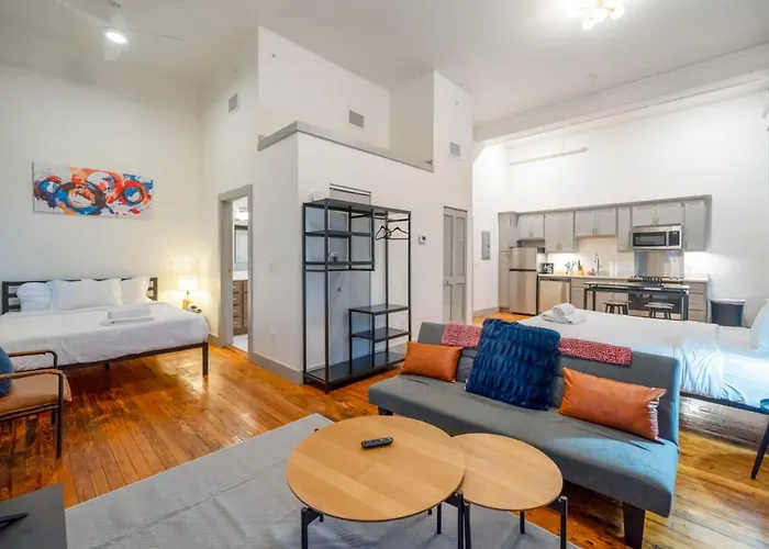 Bright Studio Unit In Historic Louisville #311